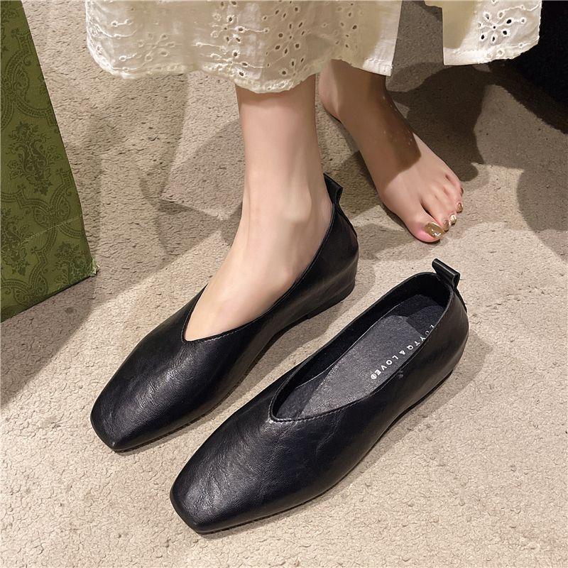 Women Shoes Loafers - Eleganckie damskie mokasyny ze skóry naturalnej,