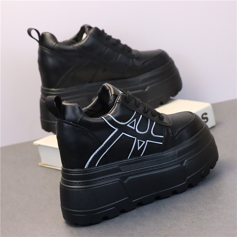 Białe sneakersy na grubej pode – Women Shoes For Winter recenzja i cena