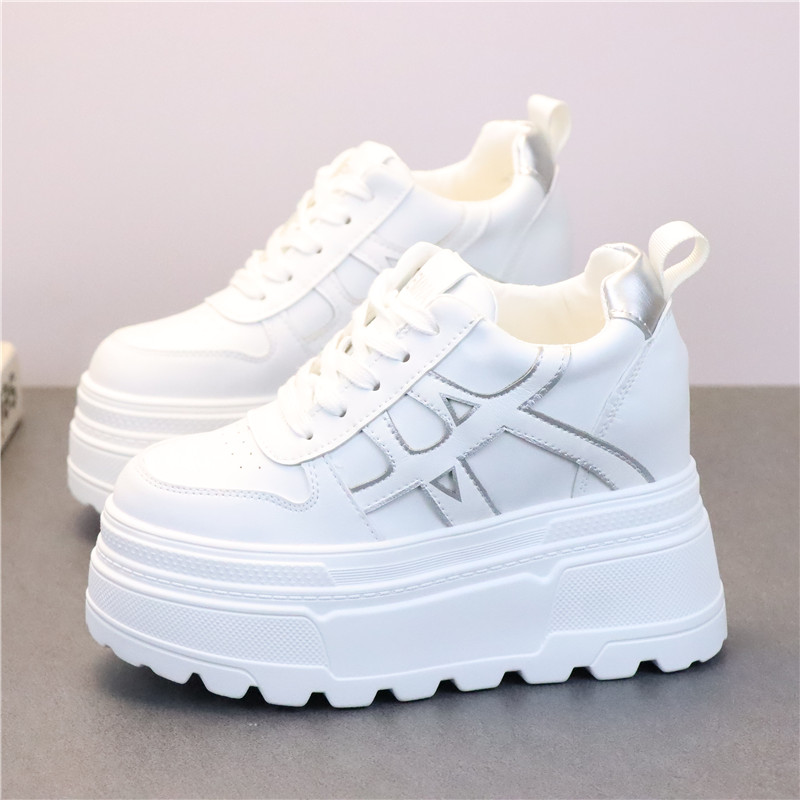 Białe sneakersy na grubej pode – Women Shoes For Winter recenzja i cena