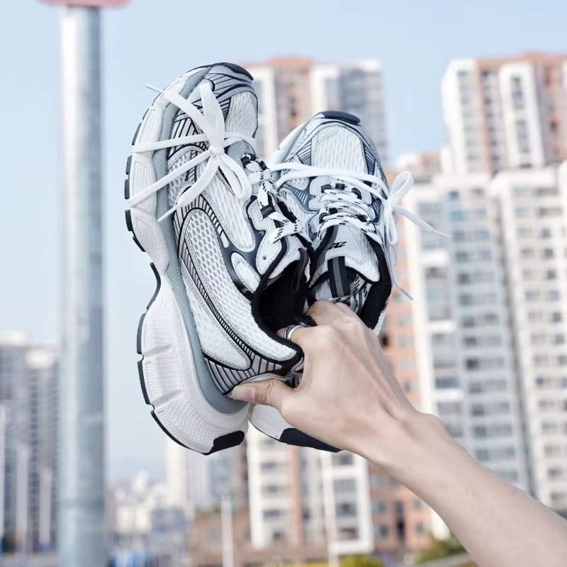Nowe buty na grubej podeszwie  – Women'S Shoes Paris recenzja i cena