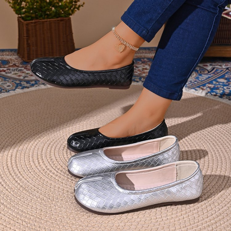 Niszowe buty z dzielonym palce – Slip On Mule Flat recenzja i cena